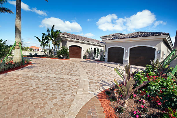 Best Driveway Paving Contractor  in Gleed, WA